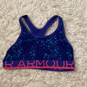 Under Armour Sports Bra. Size Medium